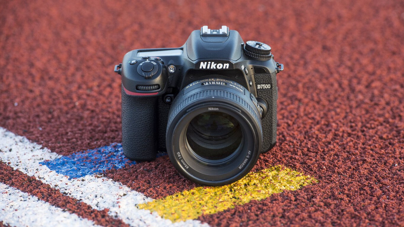 nikon 7500