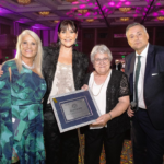 La Mujer del Año 2025-2026 Uruguay gala en Radisson Montevideo ganadoras Carolina García y Zulma Camacho