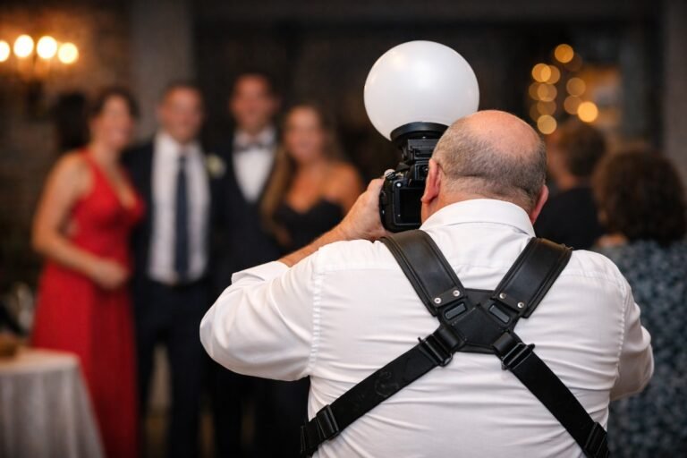 fotógrafo aparentando ser profesional con accesorios