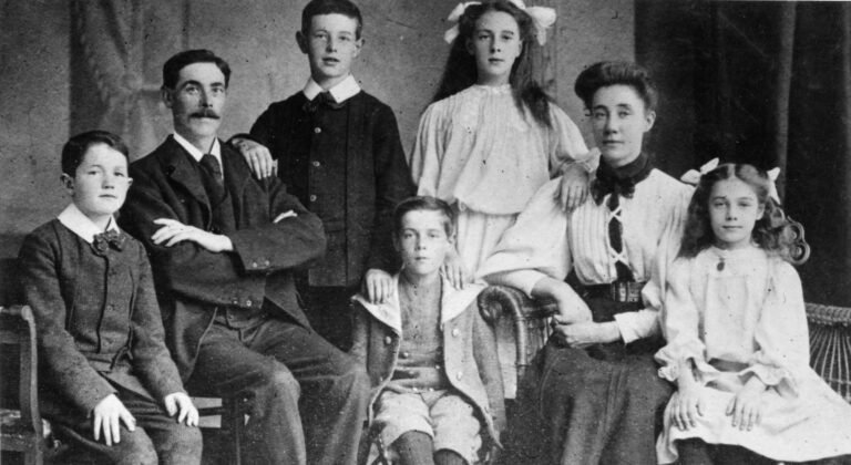 foto antigua de familia de 1900-1910